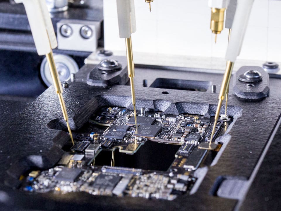 Consumer device Test - Smartphone, Tablets and Wearables - Flying Probe Tester - SPEA