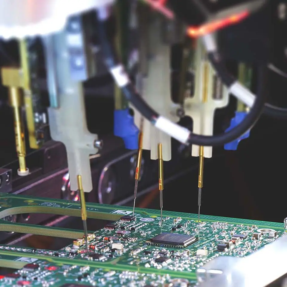 Flying probe tester per cortocircuiti