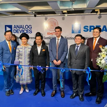 Lorenzo Bonaria at the ribbon-cutting ceremony