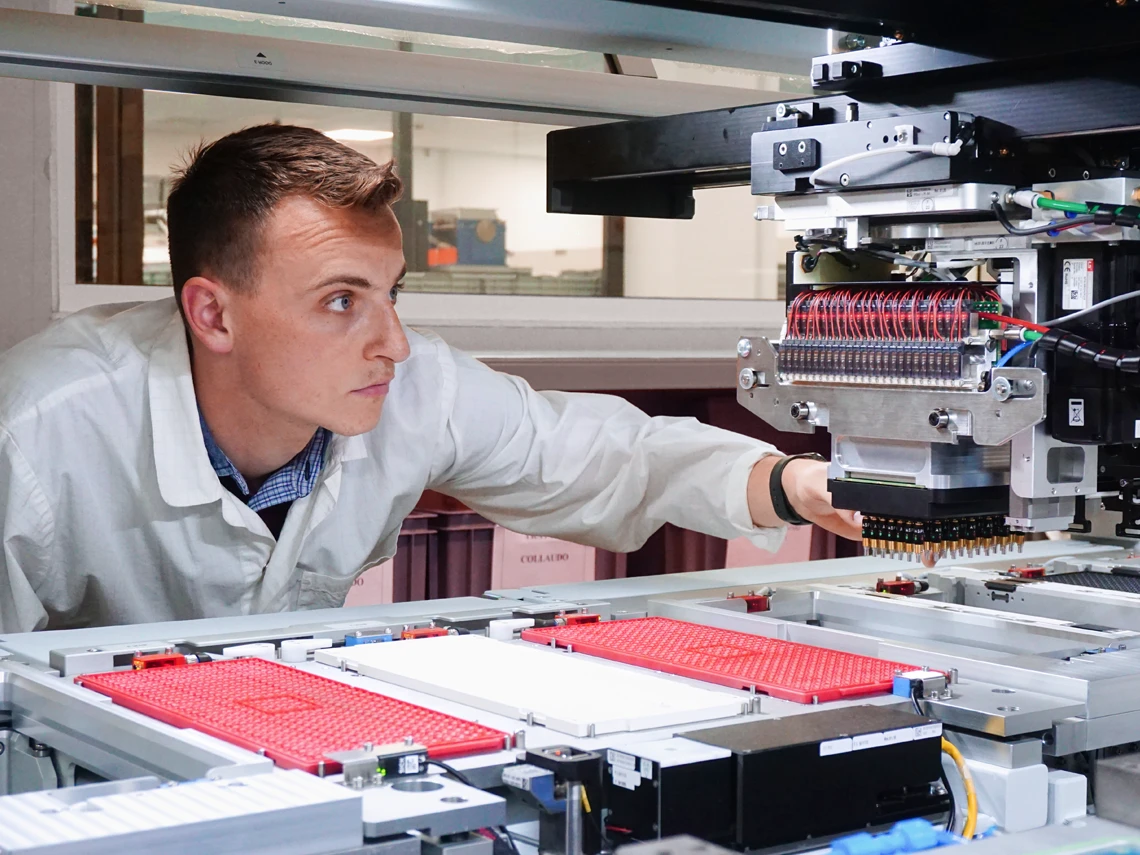 1140x855px-service-and-support-01